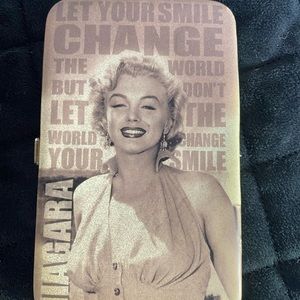 Marilyn Monroe wallet